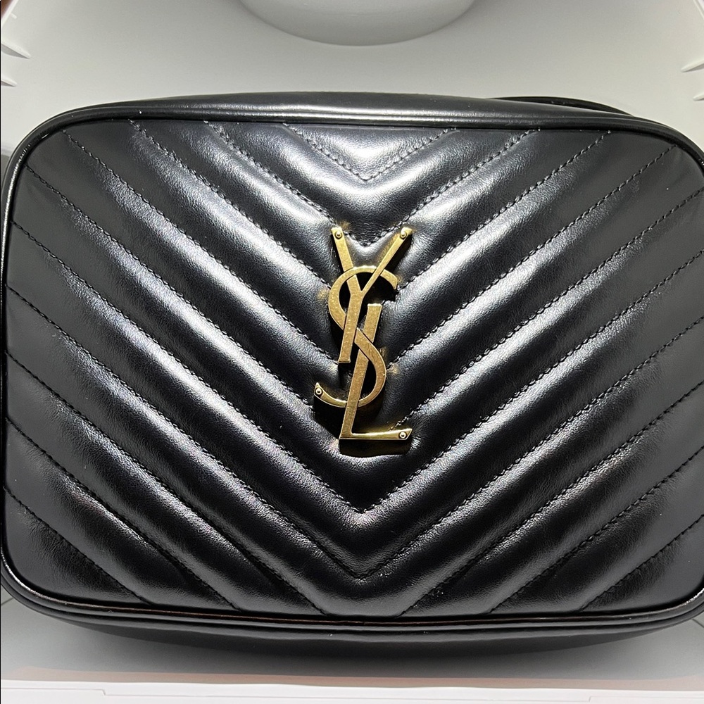 SAINT LAURENT Lou Quilted Leather Crossbody Bag - Picture 3 of 17